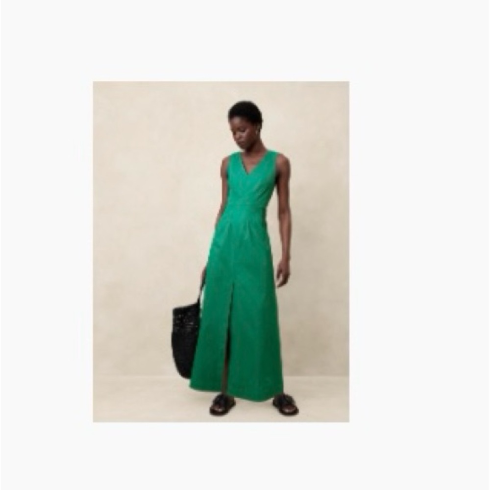 Elegant Green Sleeveless Dress